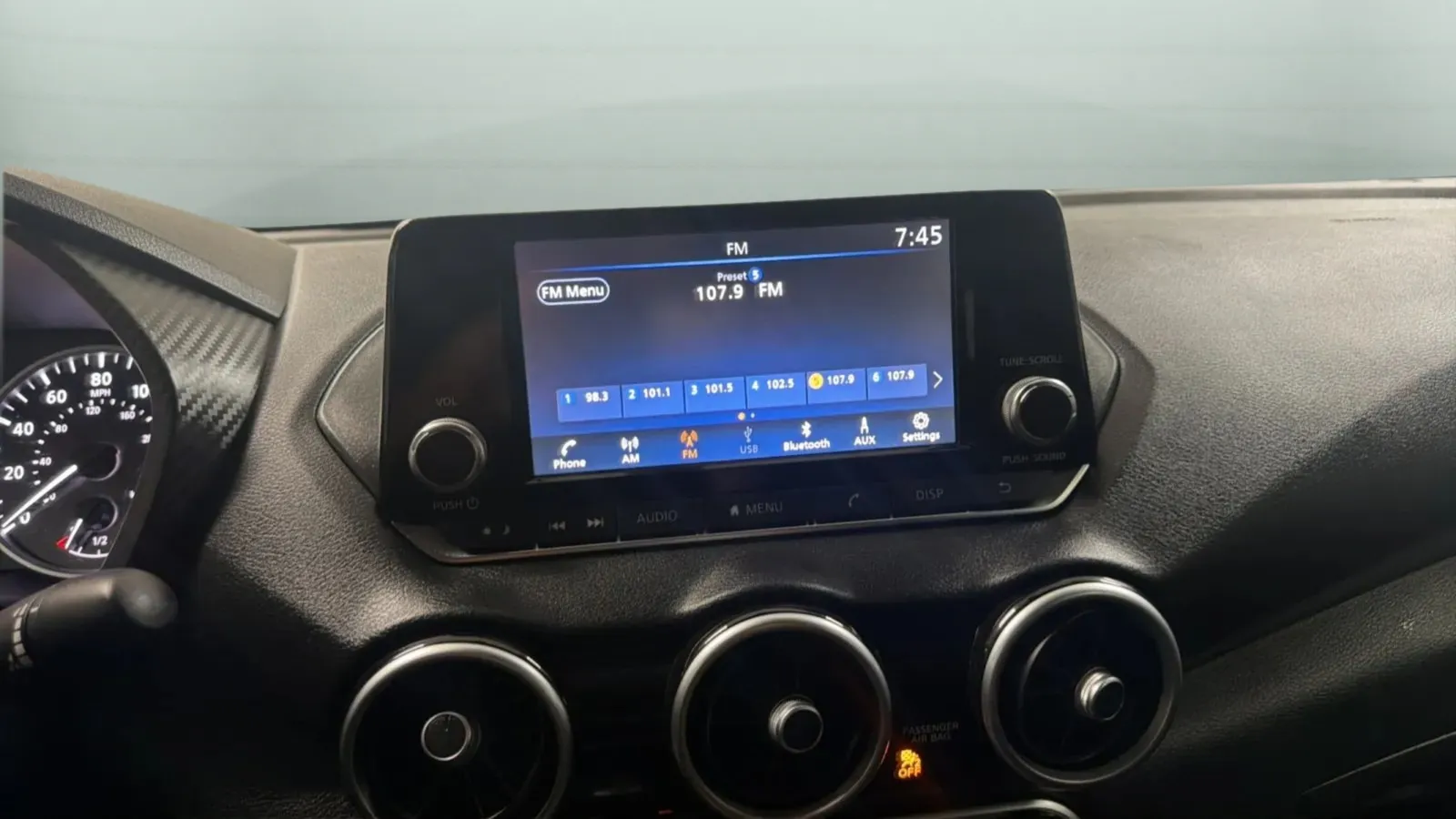 Nissan Sentra photo 13