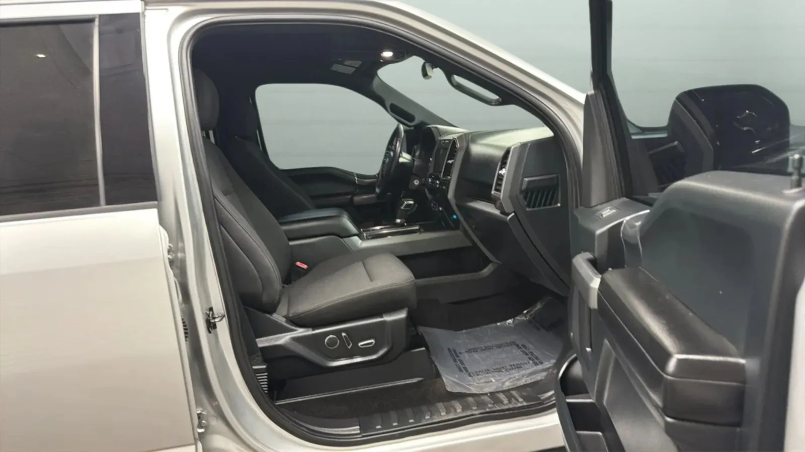Ford F-150 photo 21