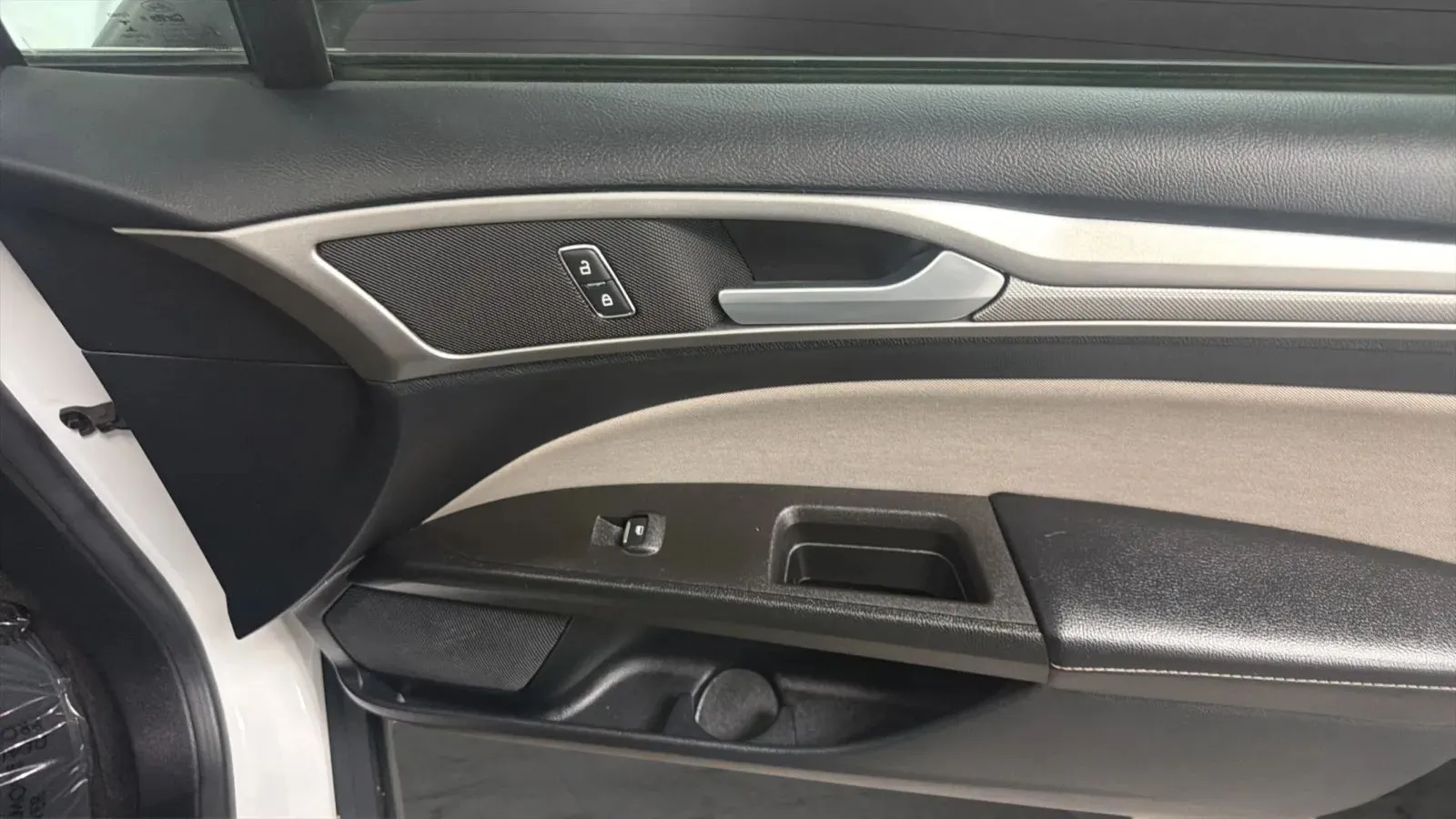 Ford Fusion photo 17