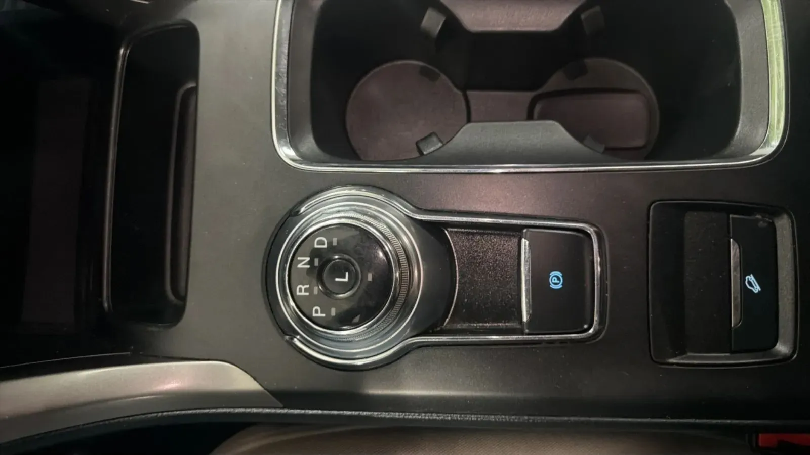 Ford Fusion photo 12