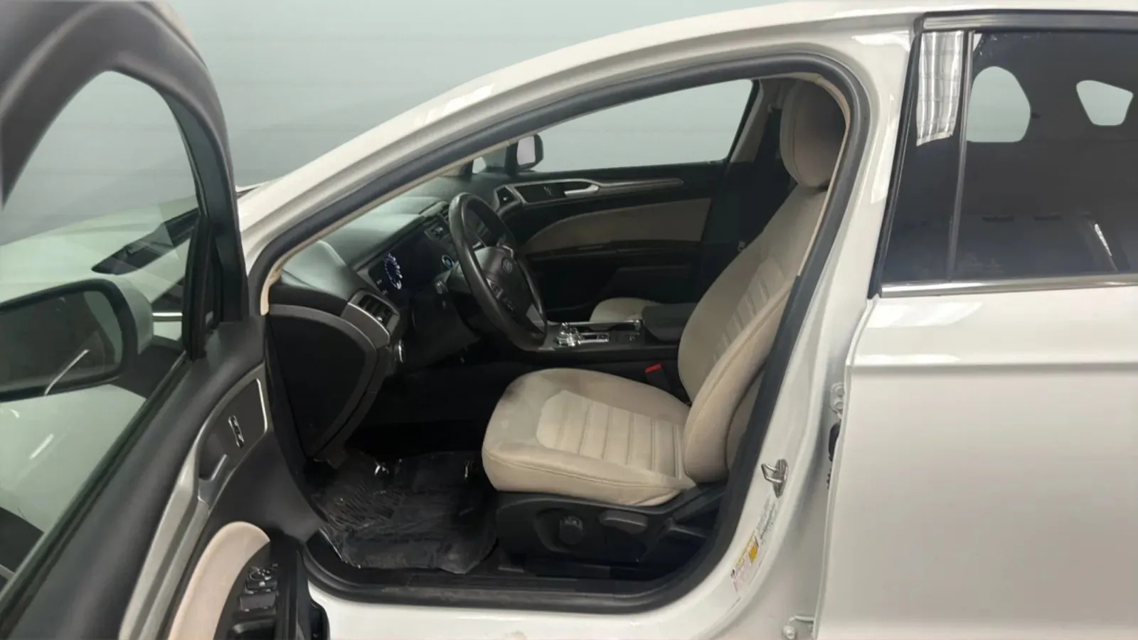 Ford Fusion photo 20