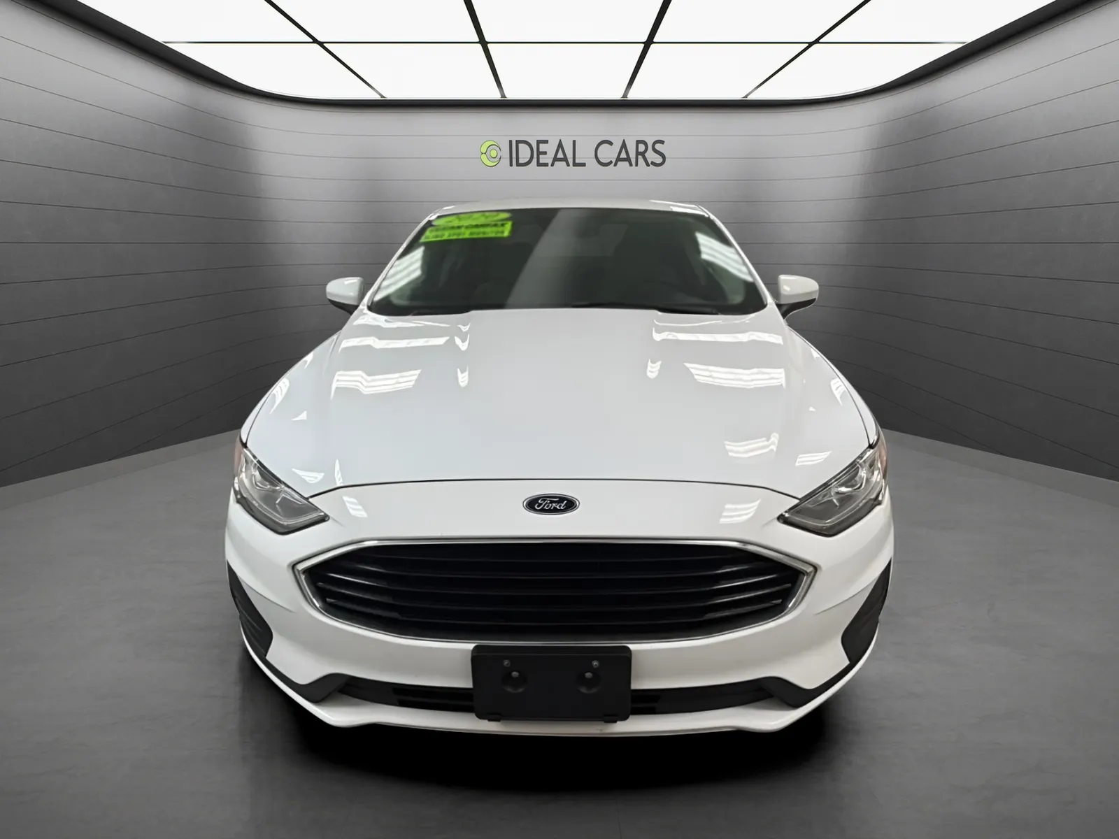 Ford Fusion photo 2