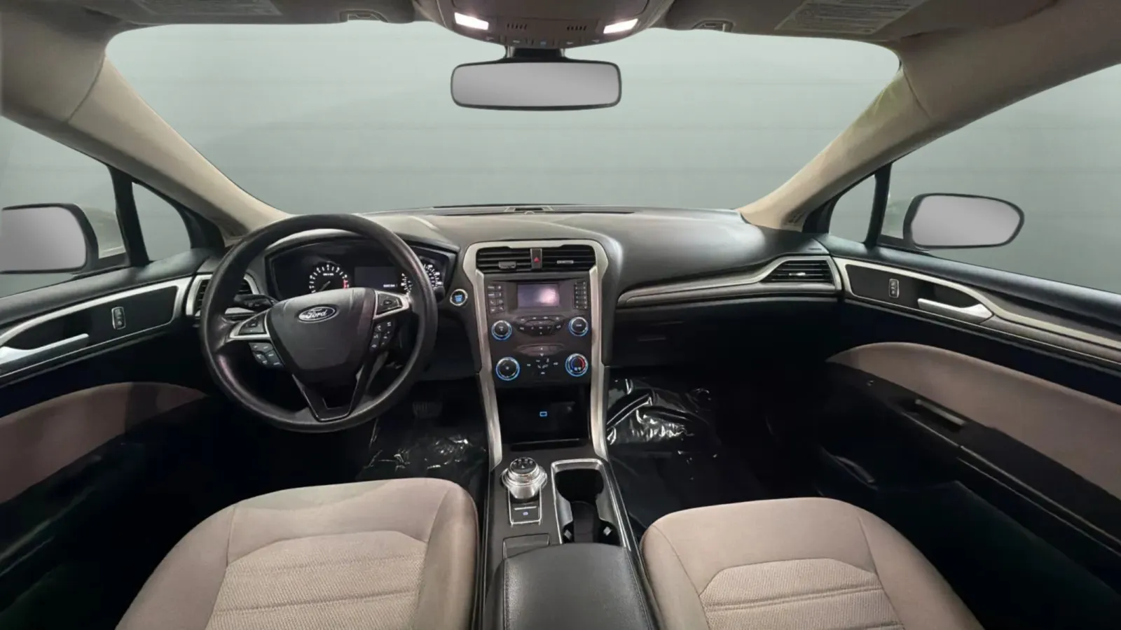 Ford Fusion photo 9