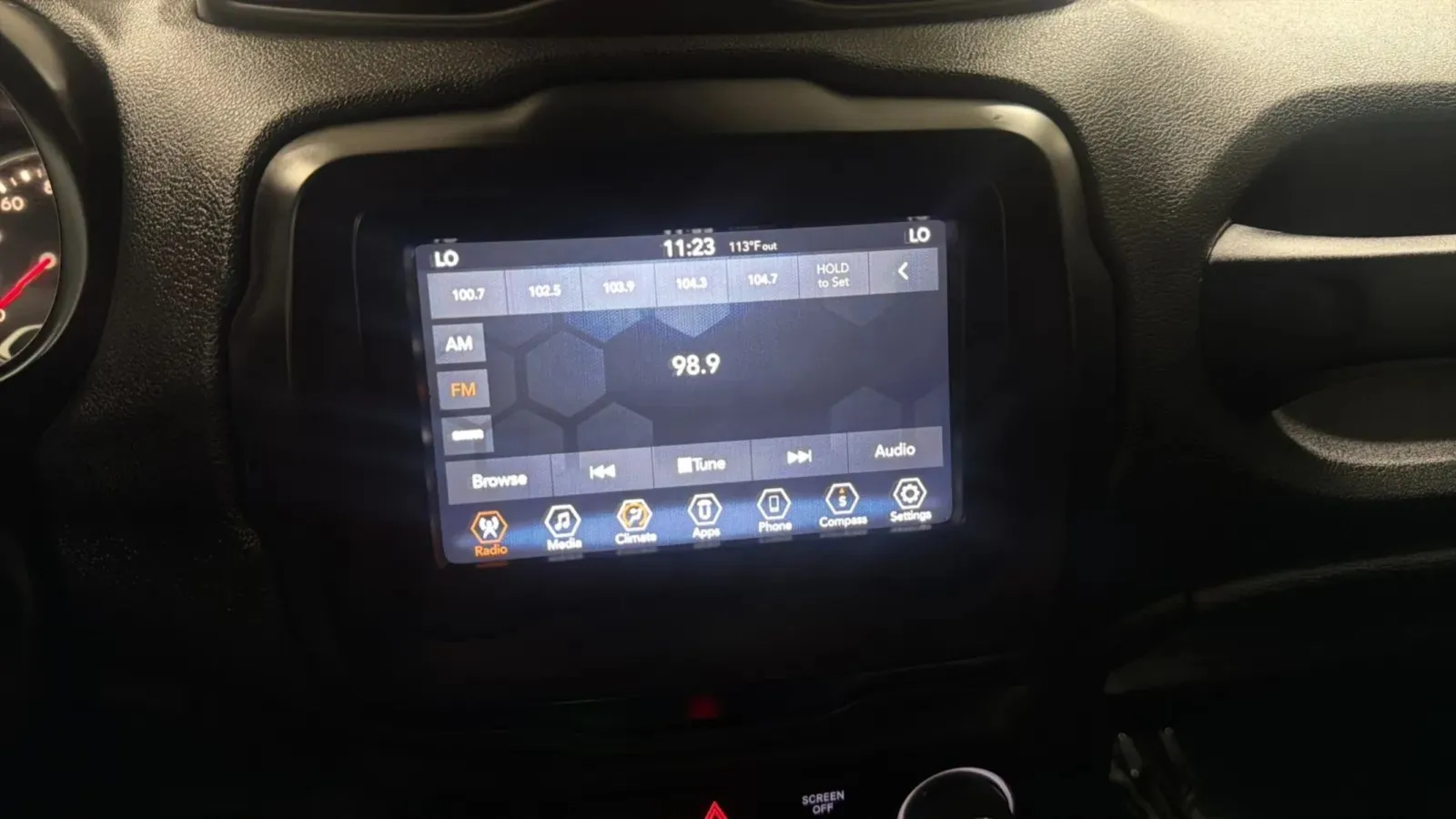 Jeep Renegade photo 14