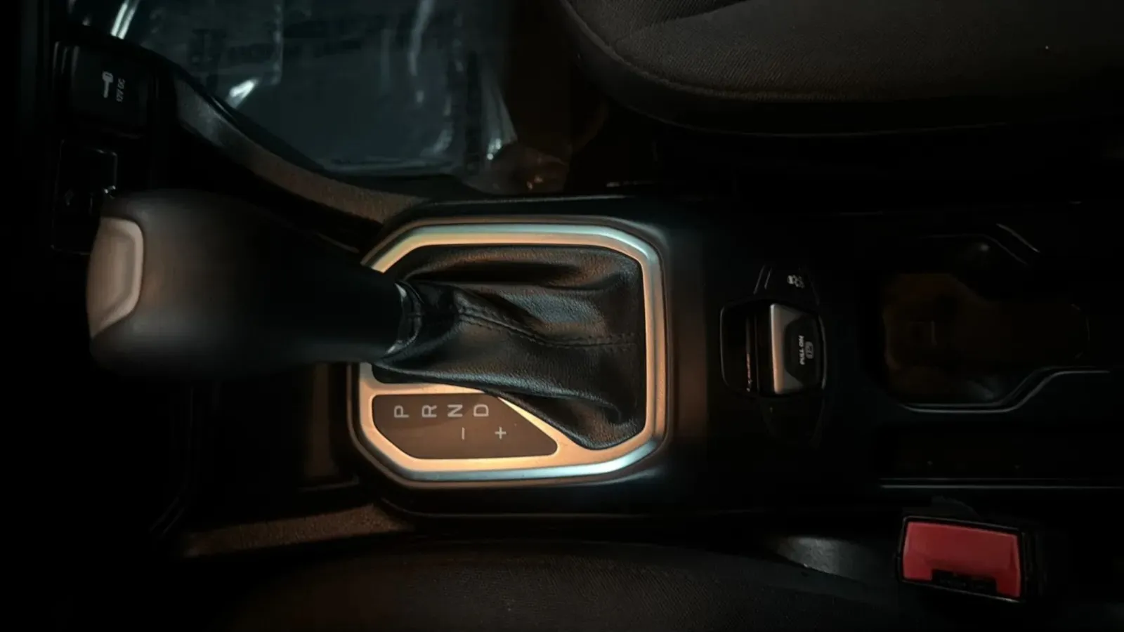 Jeep Renegade photo 13