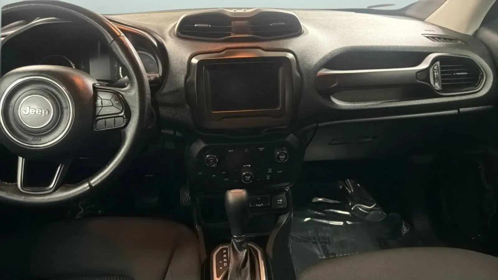 Jeep Renegade photo 17