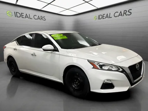 Another view of 2020 Nissan Altima 2.5 S for sale in Mesa, AZ at Ideal Cars - at Crismon Rd.