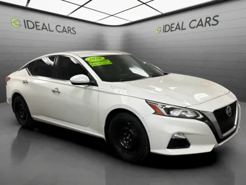 Another view of 2020 Nissan Altima 2.5 S for sale in Mesa, AZ at Ideal Cars - at Crismon Rd.