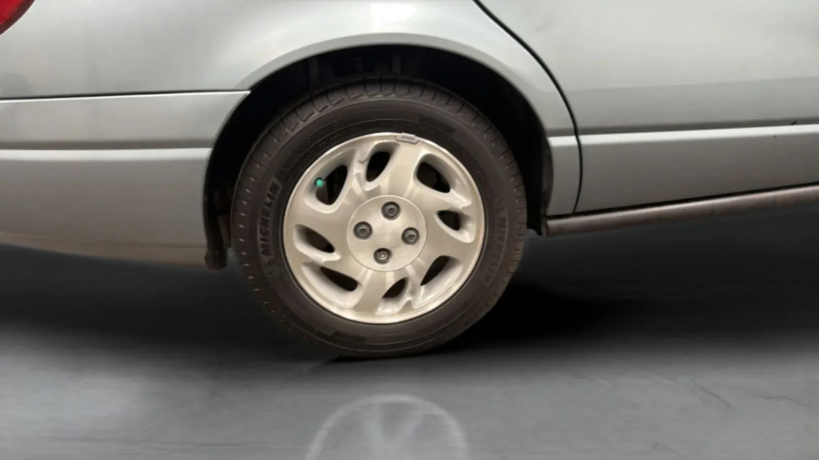 Saturn S-Series photo 25