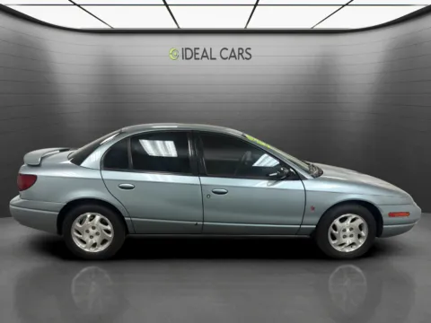 More photos of 2002 Saturn S-Series SL2 at Ideal Cars - at Crismon Rd., AZ