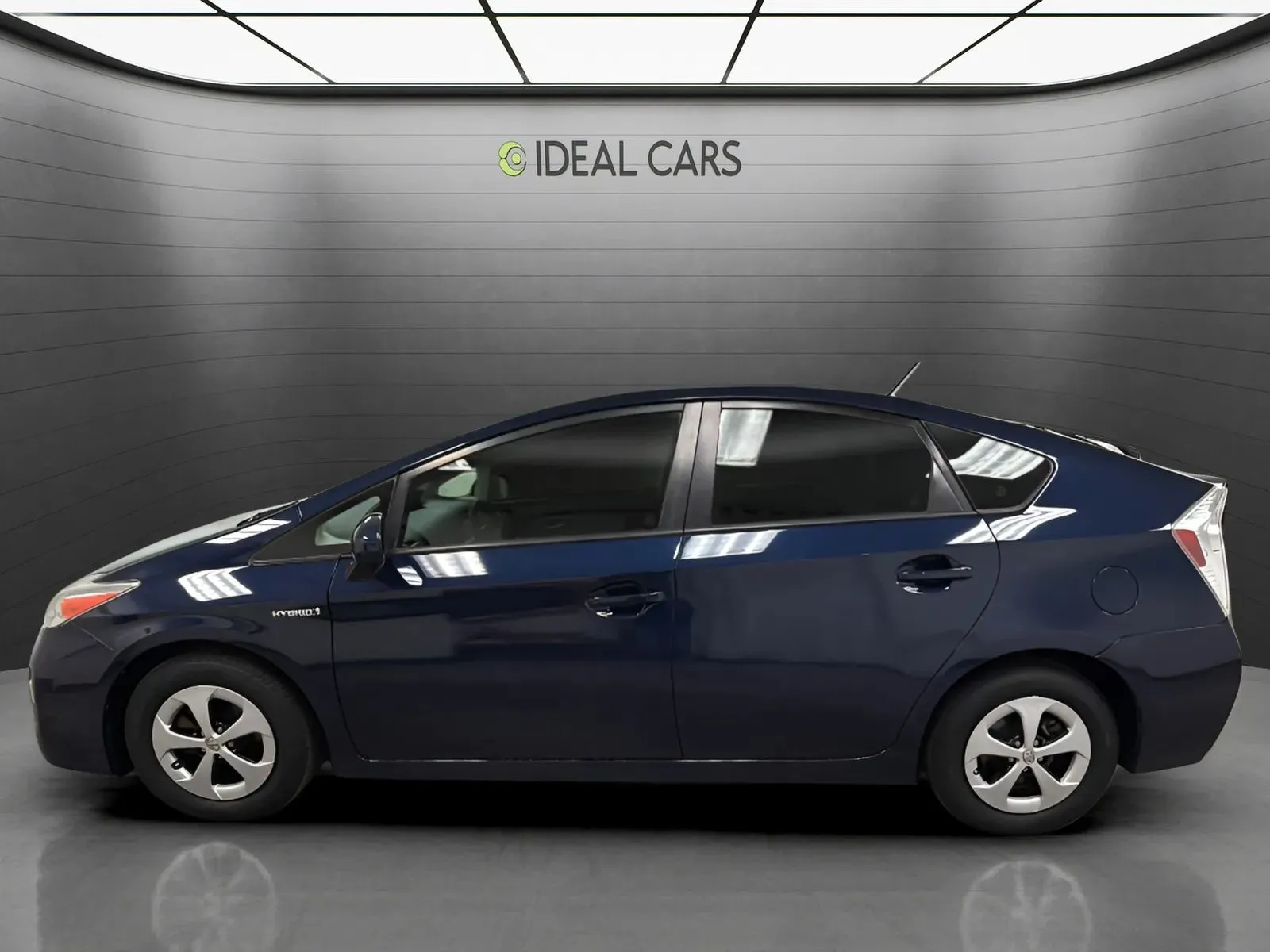 Toyota Prius photo 8