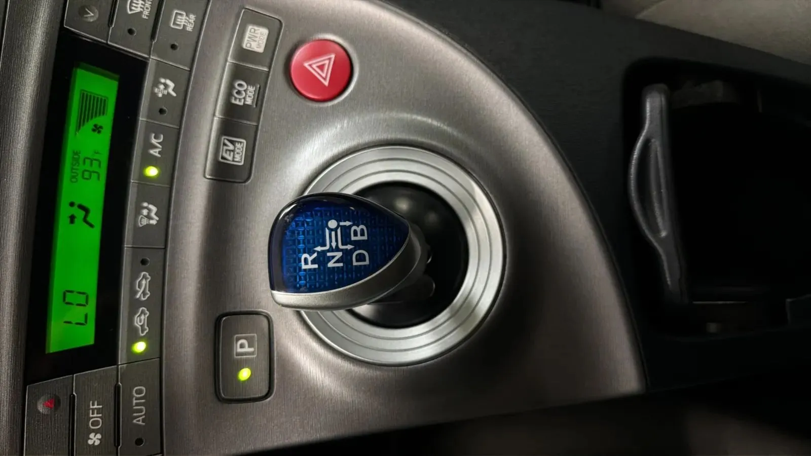 Toyota Prius photo 12