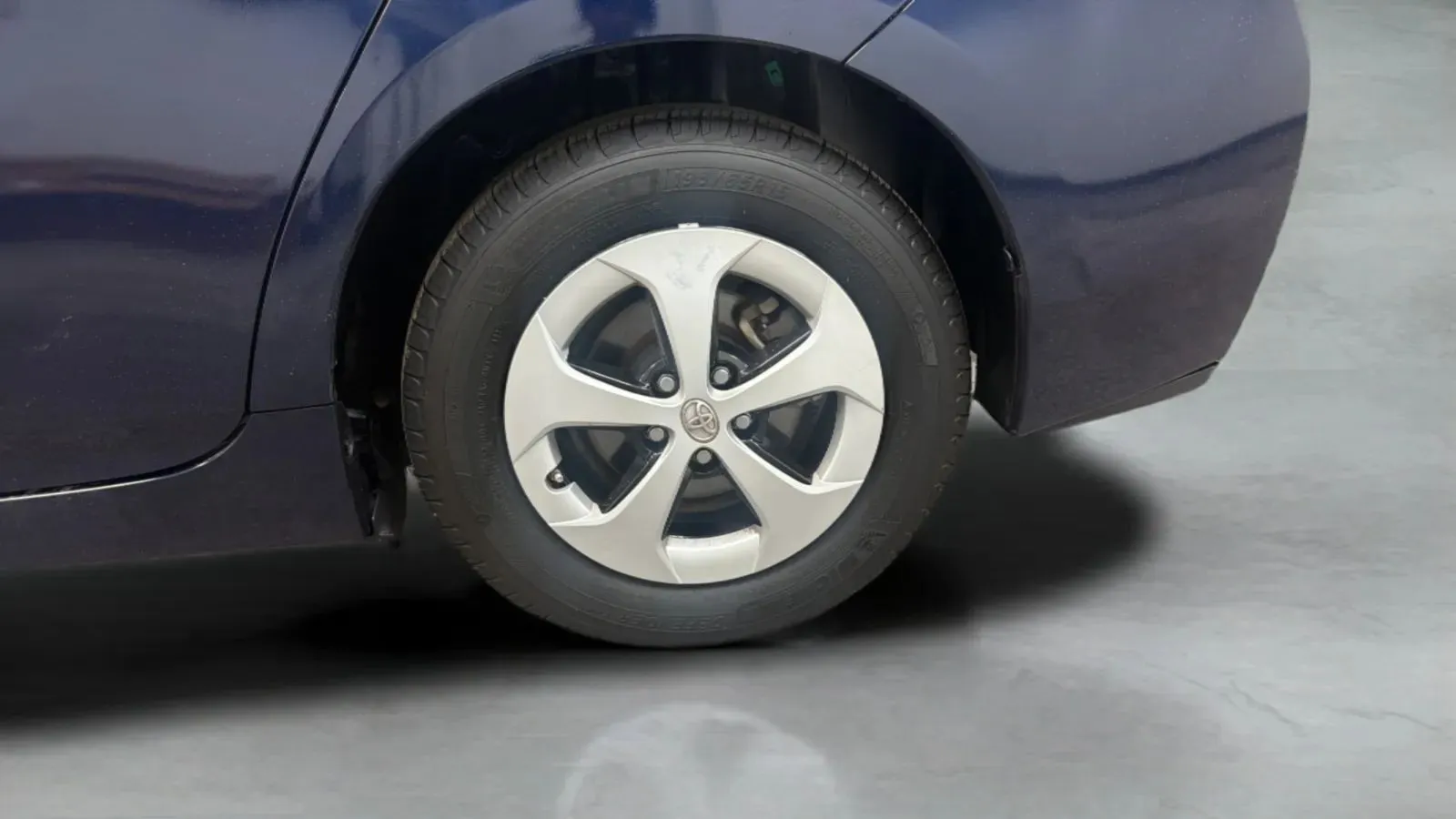 Toyota Prius photo 26