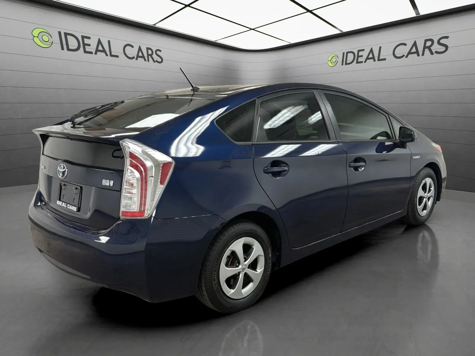 Toyota Prius photo 5