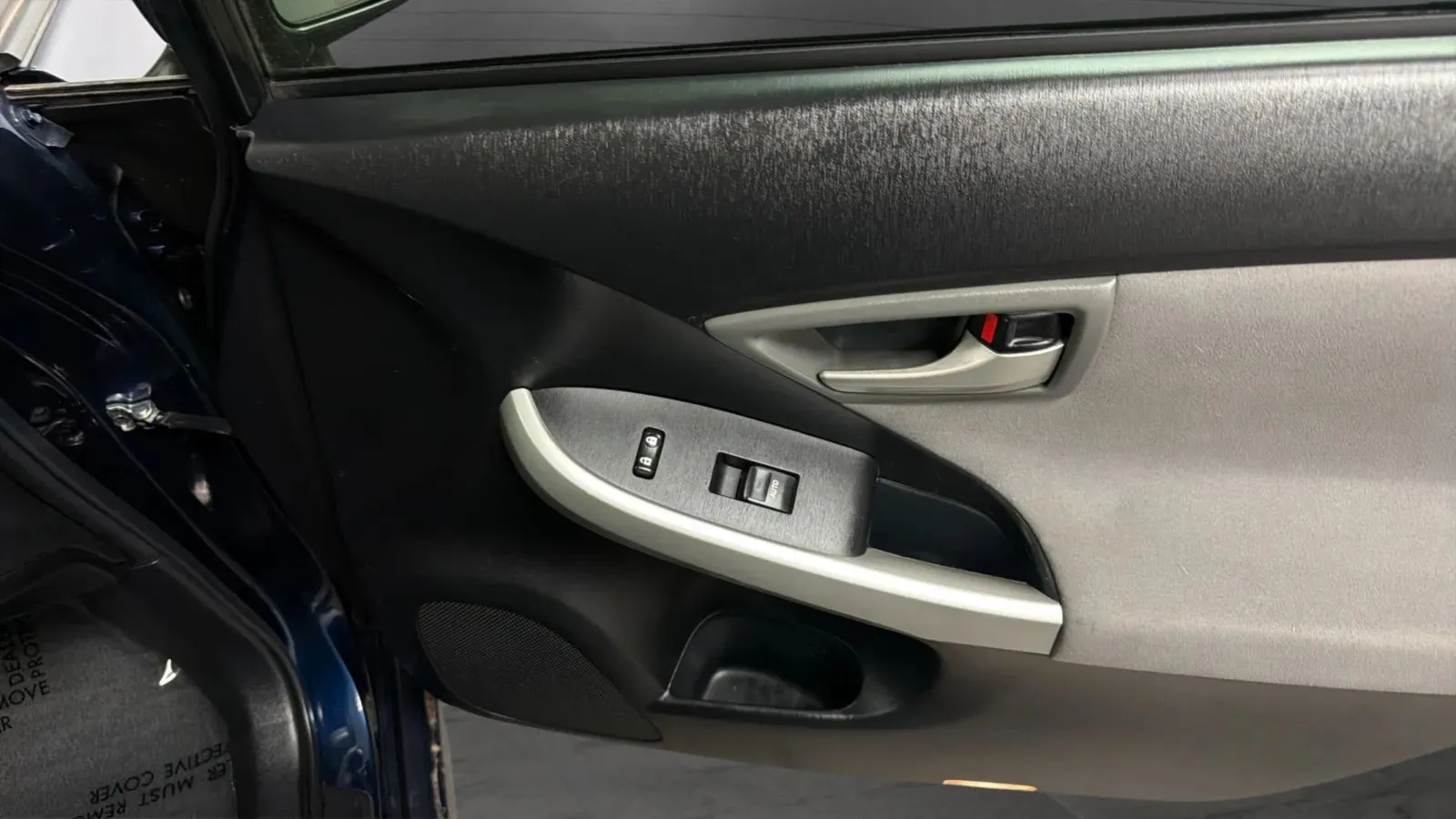 Toyota Prius photo 18