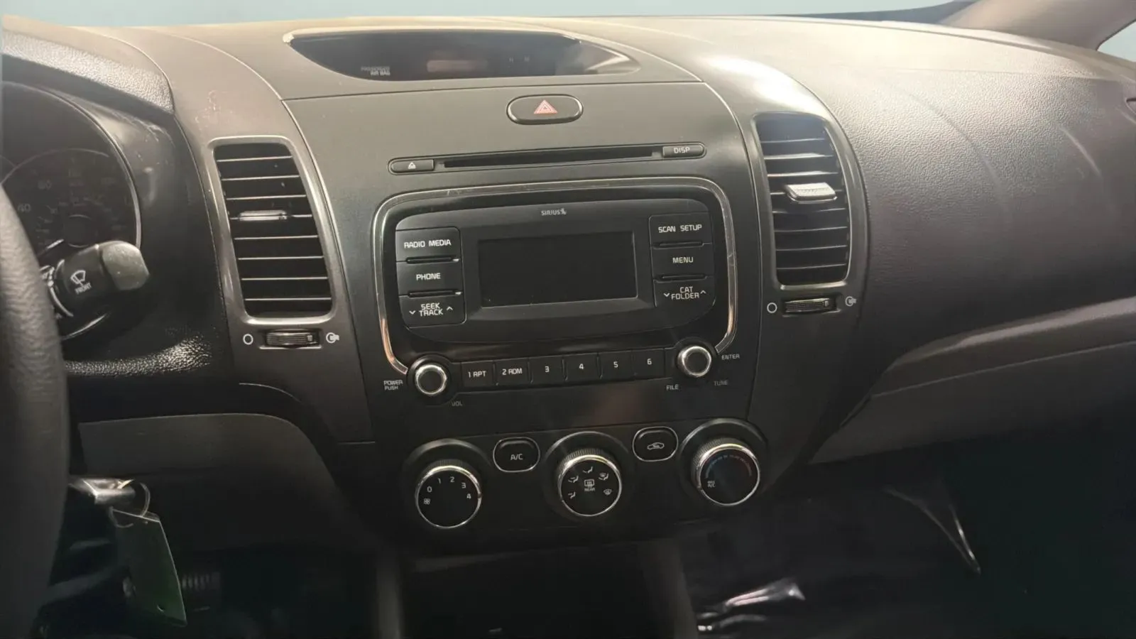 Kia Forte photo 13