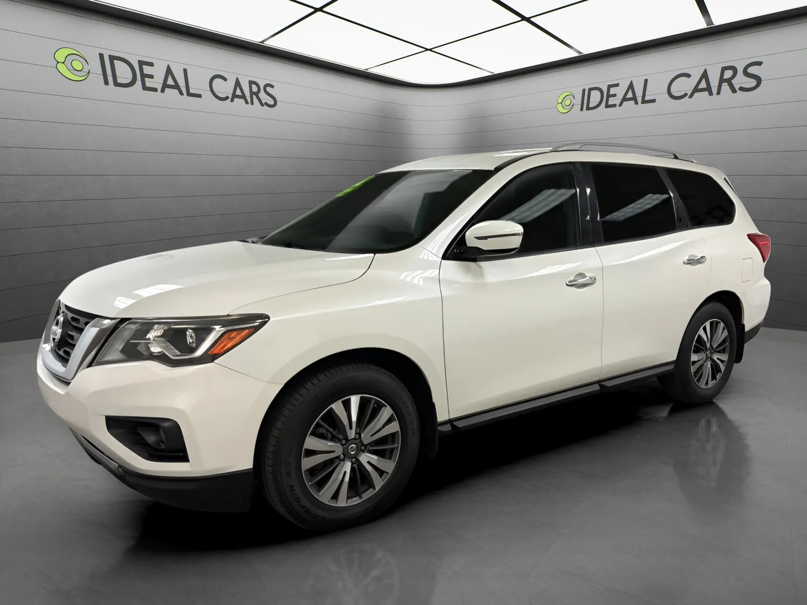 White 2017 Nissan Pathfinder SV for sale in Mesa, AZ