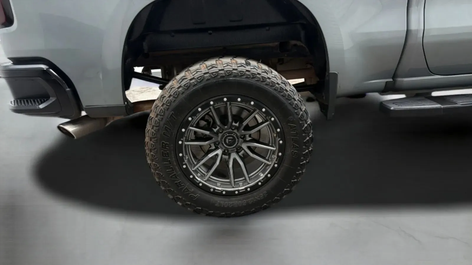 Chevrolet Silverado photo 25