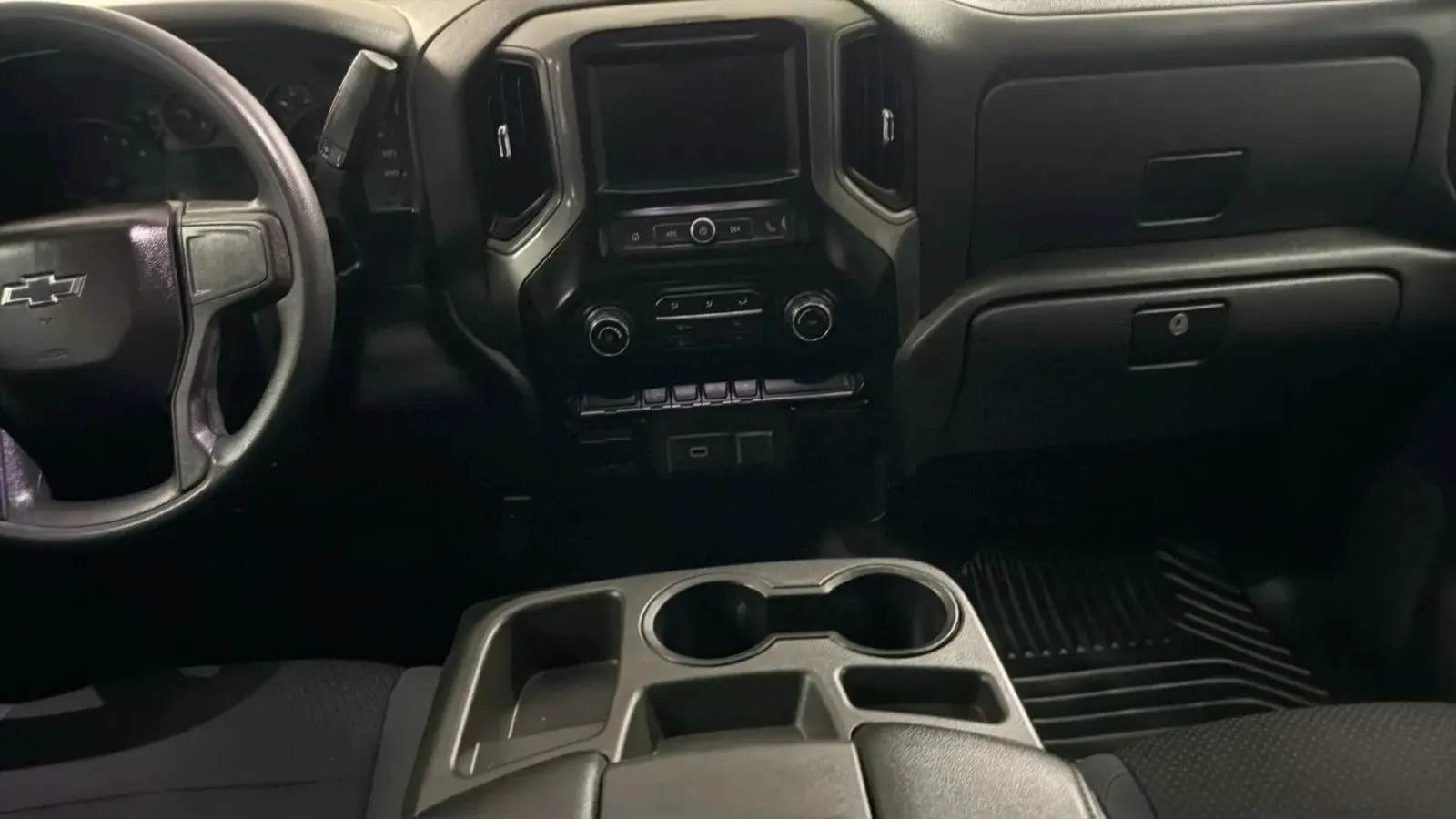 Chevrolet Silverado photo 15