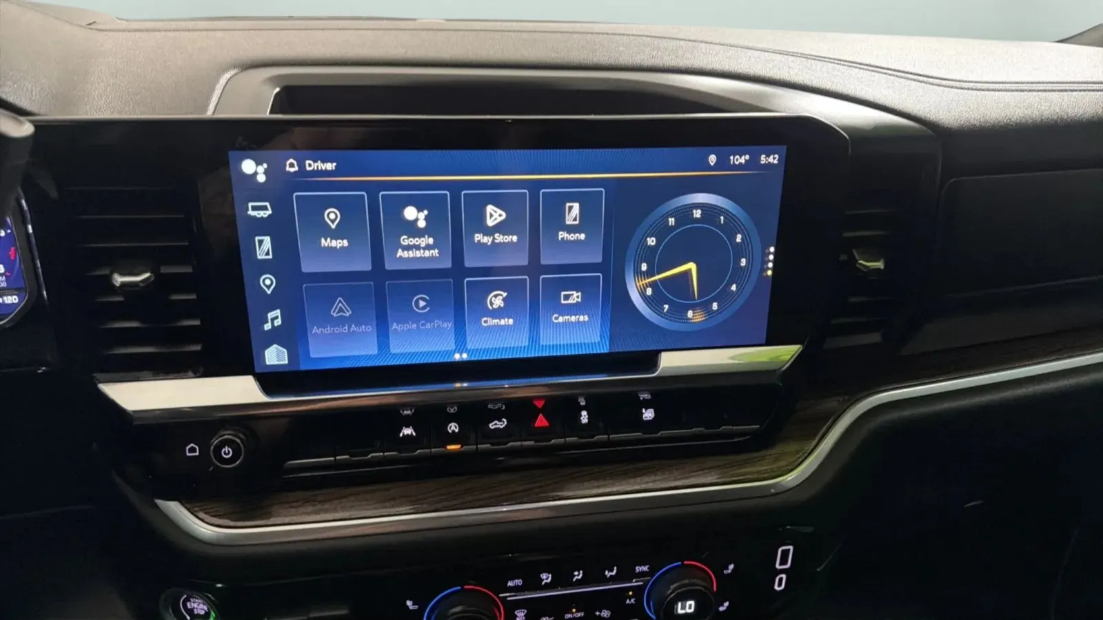 Chevrolet Silverado photo 13