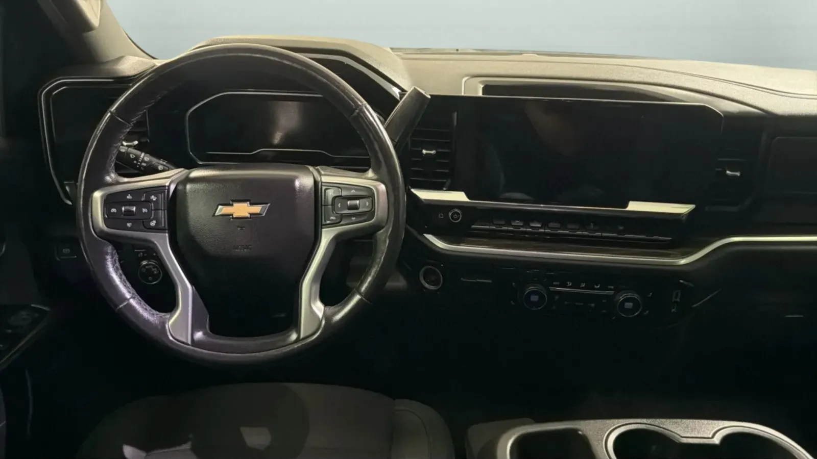 Chevrolet Silverado photo 10