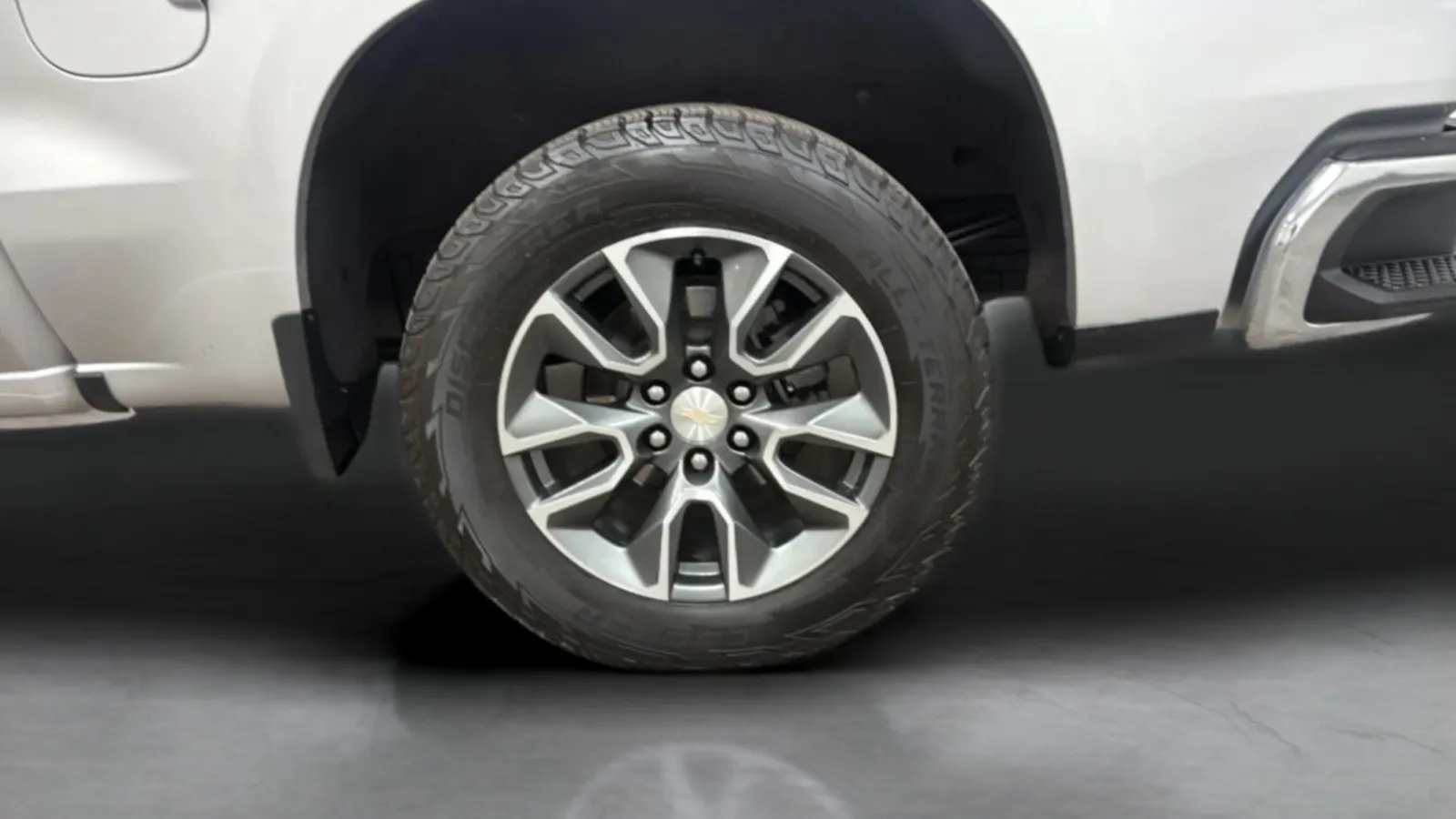 Chevrolet Silverado photo 27
