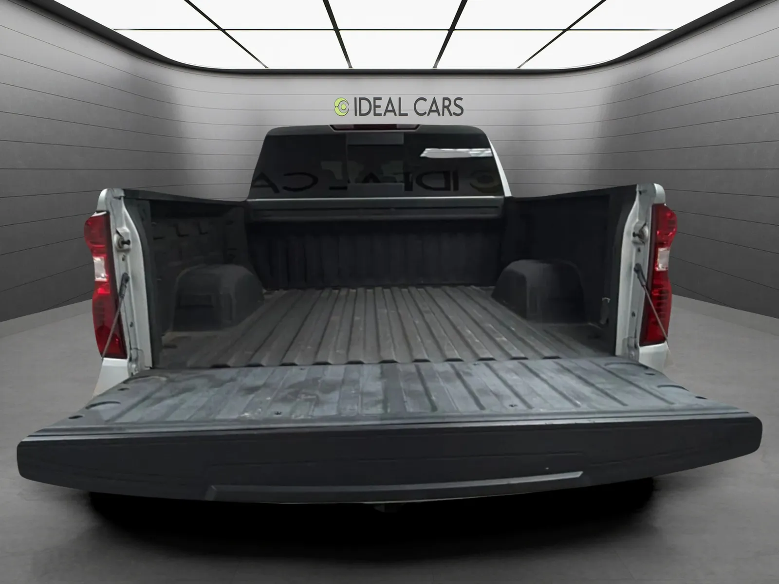 Chevrolet Silverado photo 19