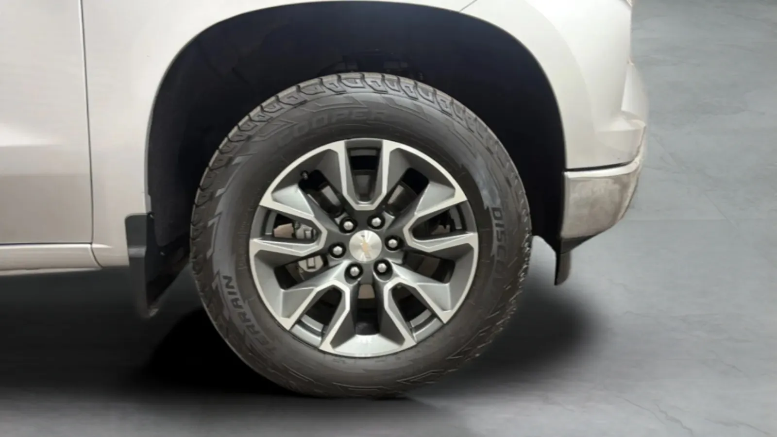 Chevrolet Silverado photo 25
