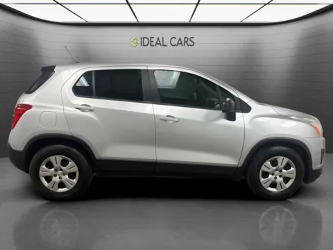 More photos of 2015 Chevrolet Trax LS at Ideal Cars - at Crismon Rd., AZ