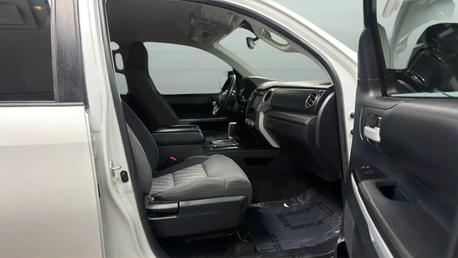 Toyota Tundra photo 21