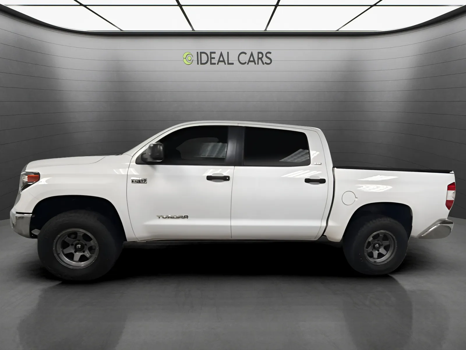 Toyota Tundra photo 8