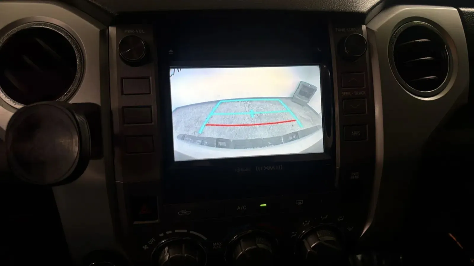 Toyota Tundra photo 14