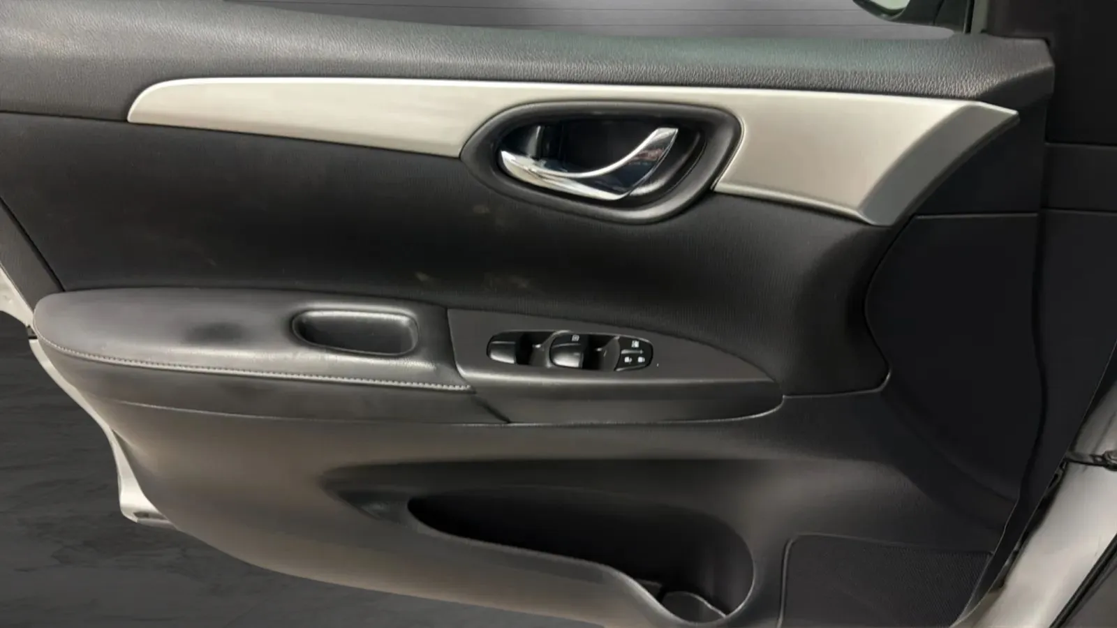 Nissan Sentra photo 17