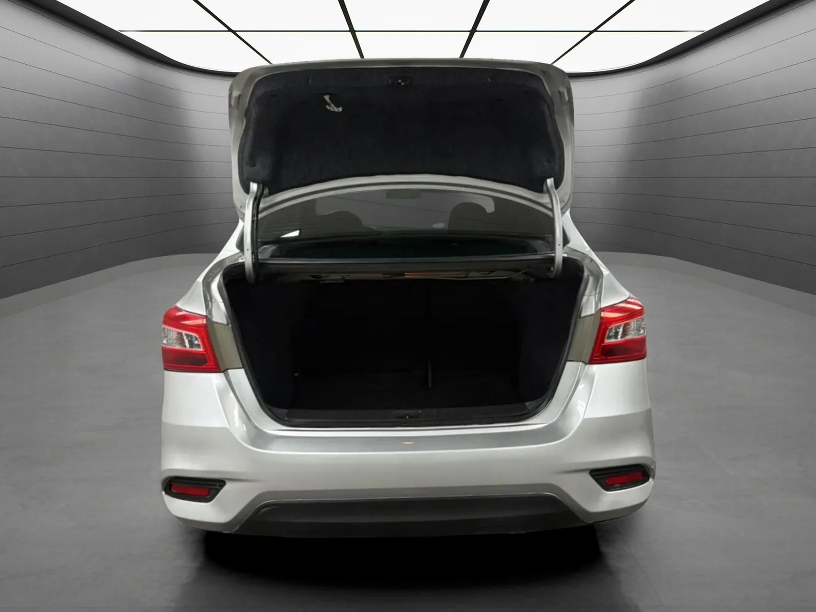 Nissan Sentra photo 9