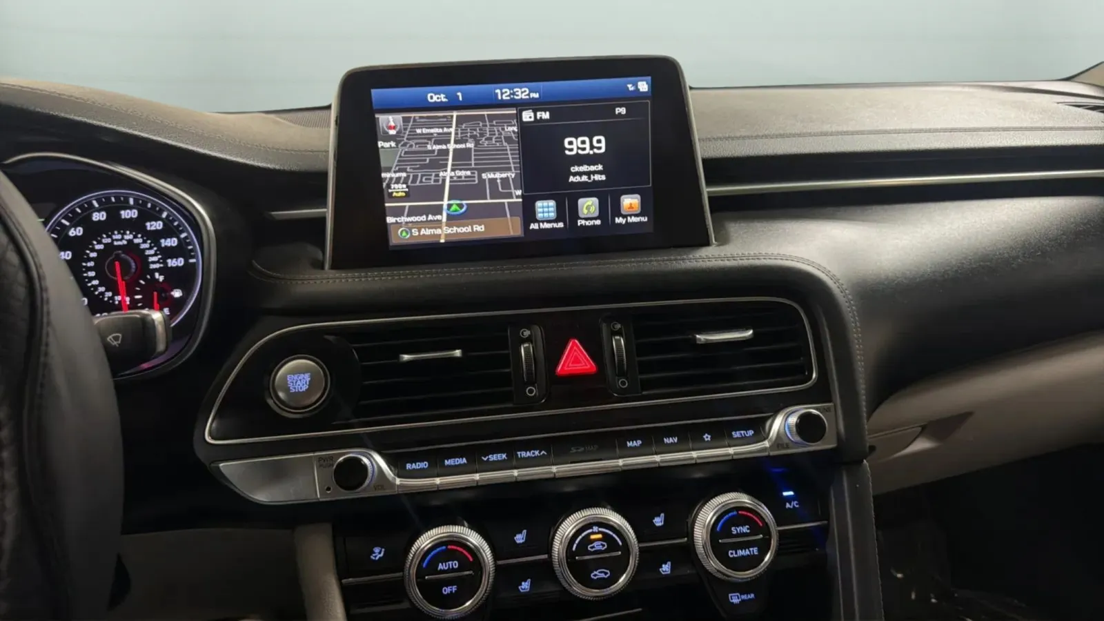 Genesis G70 photo 13