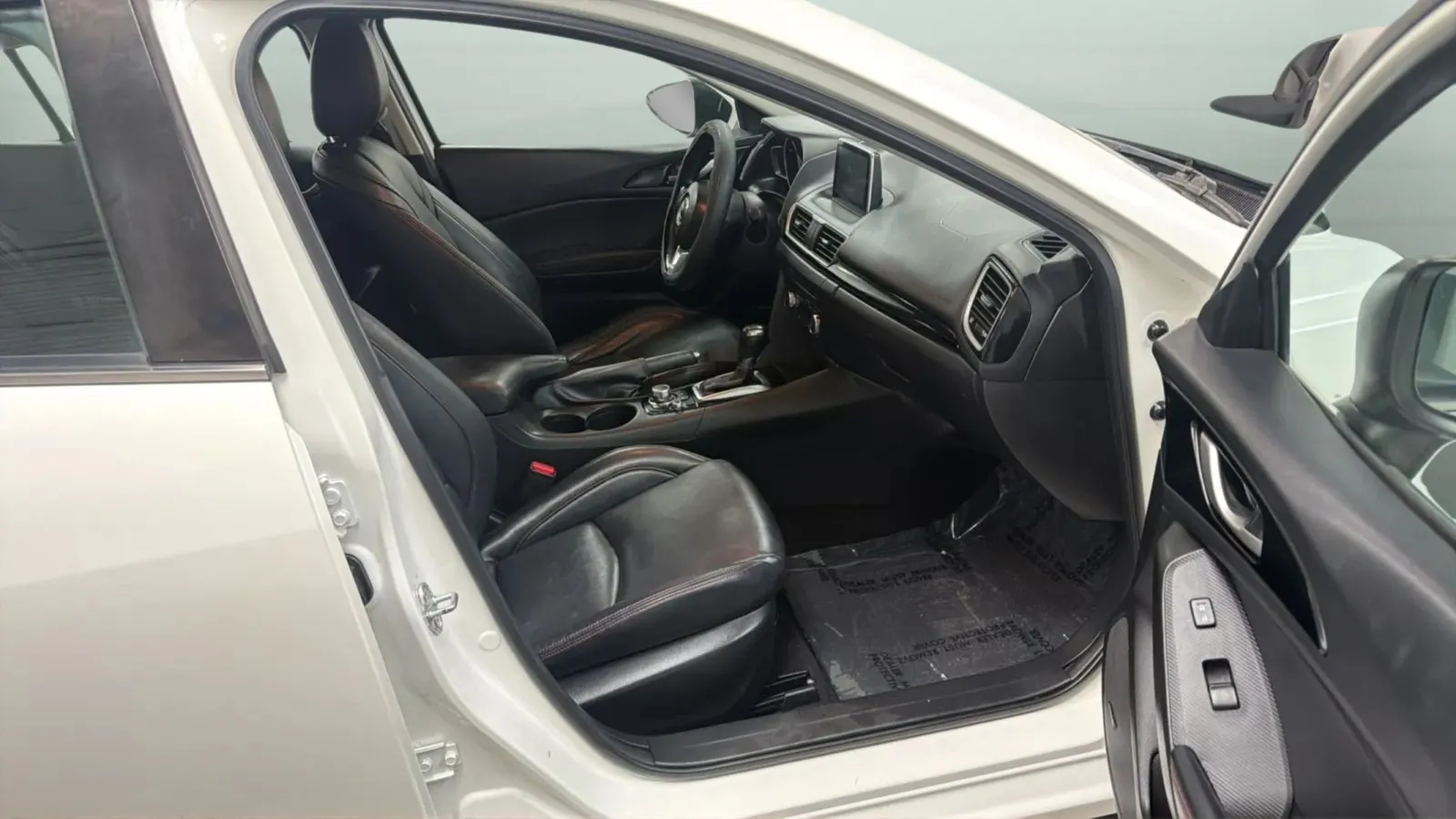 Mazda Mazda3 photo 22