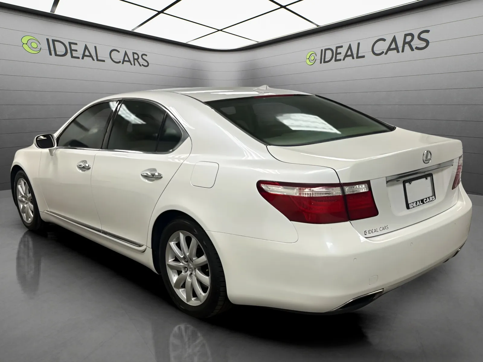 Lexus LS photo 7