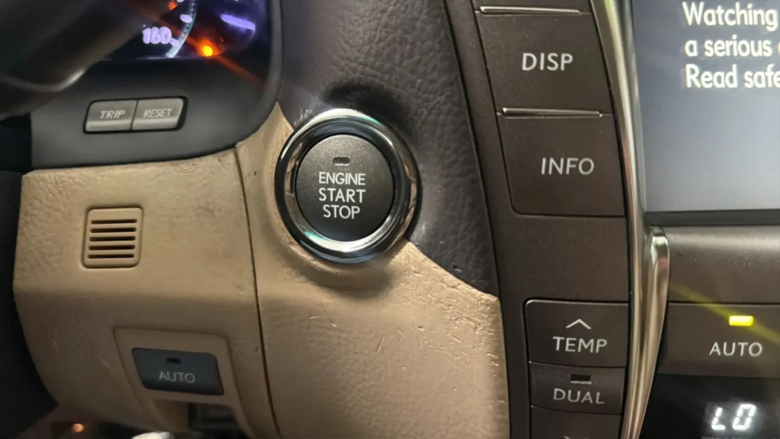 Lexus LS photo 16