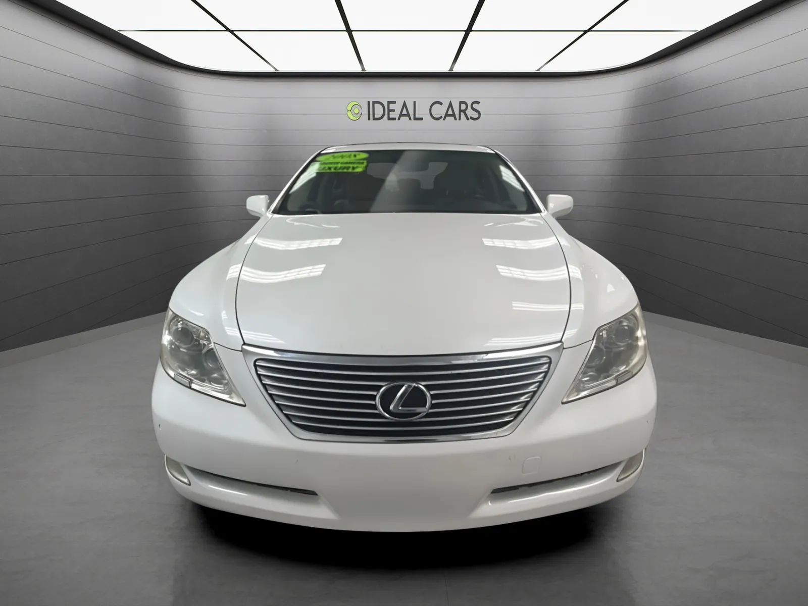 Lexus LS photo 2