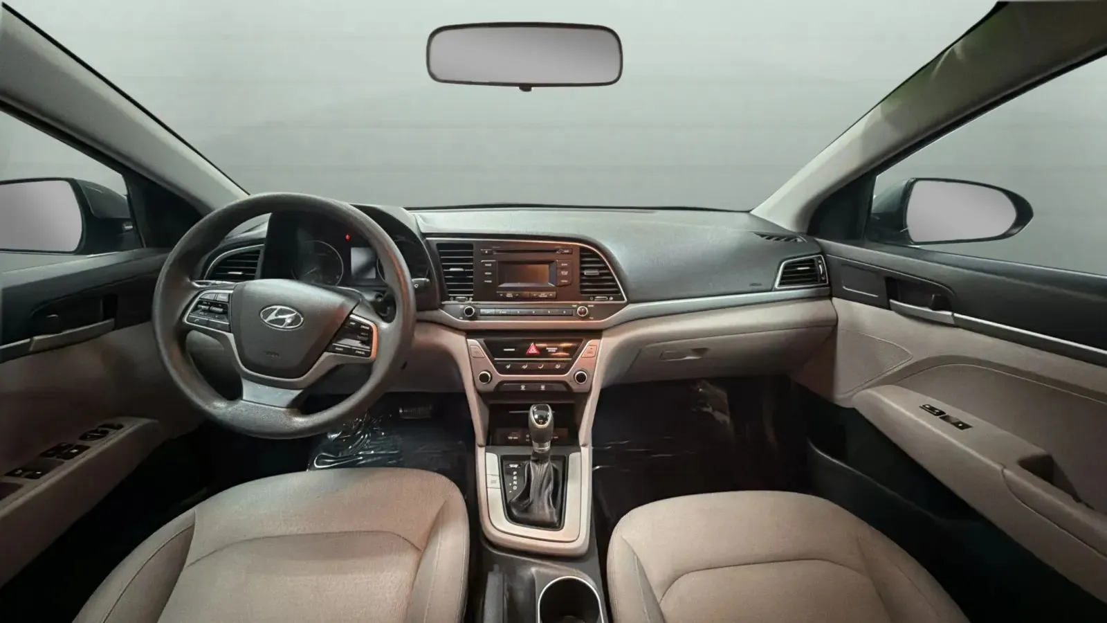 Hyundai Elantra photo 10