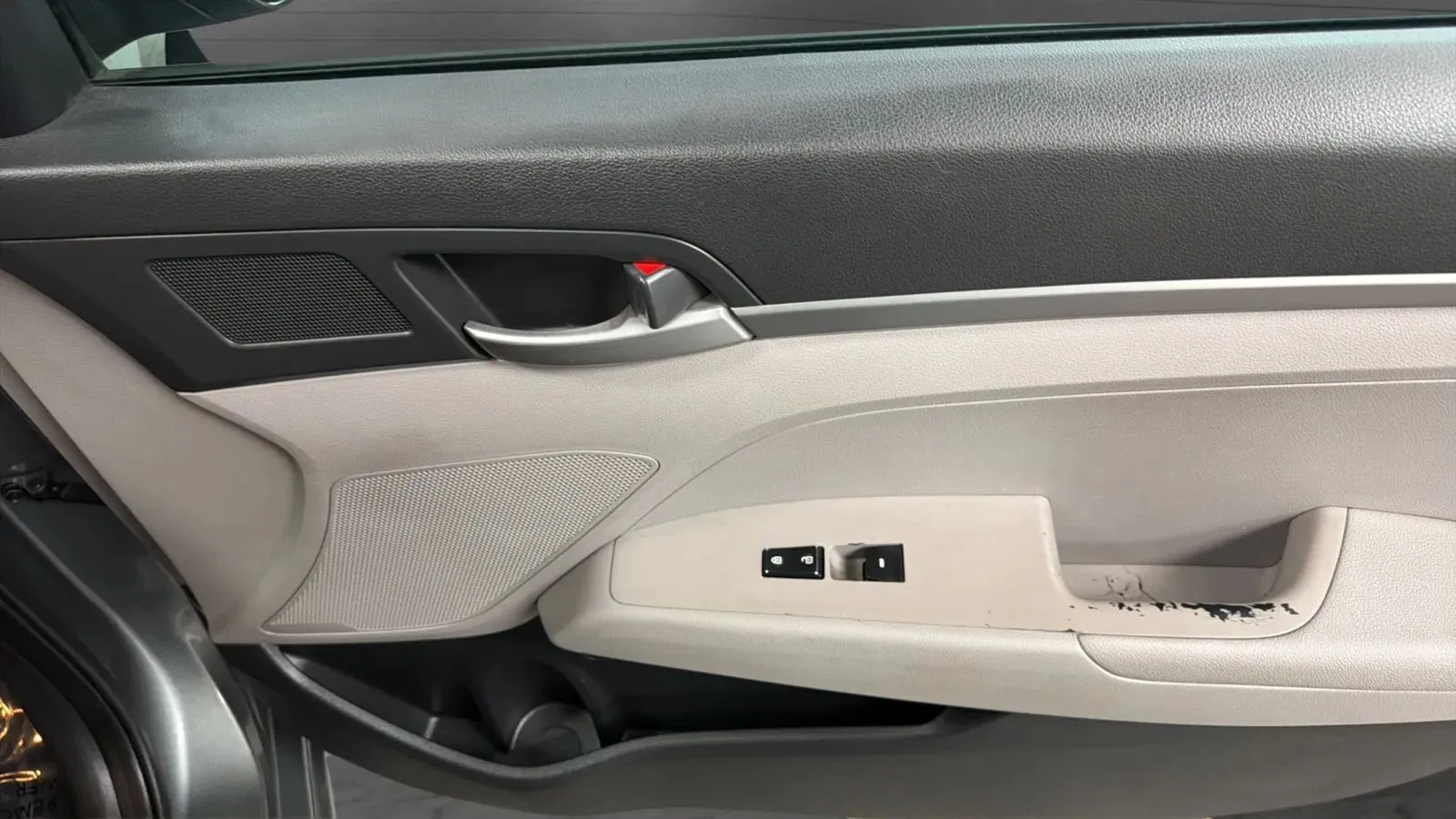Hyundai Elantra photo 23