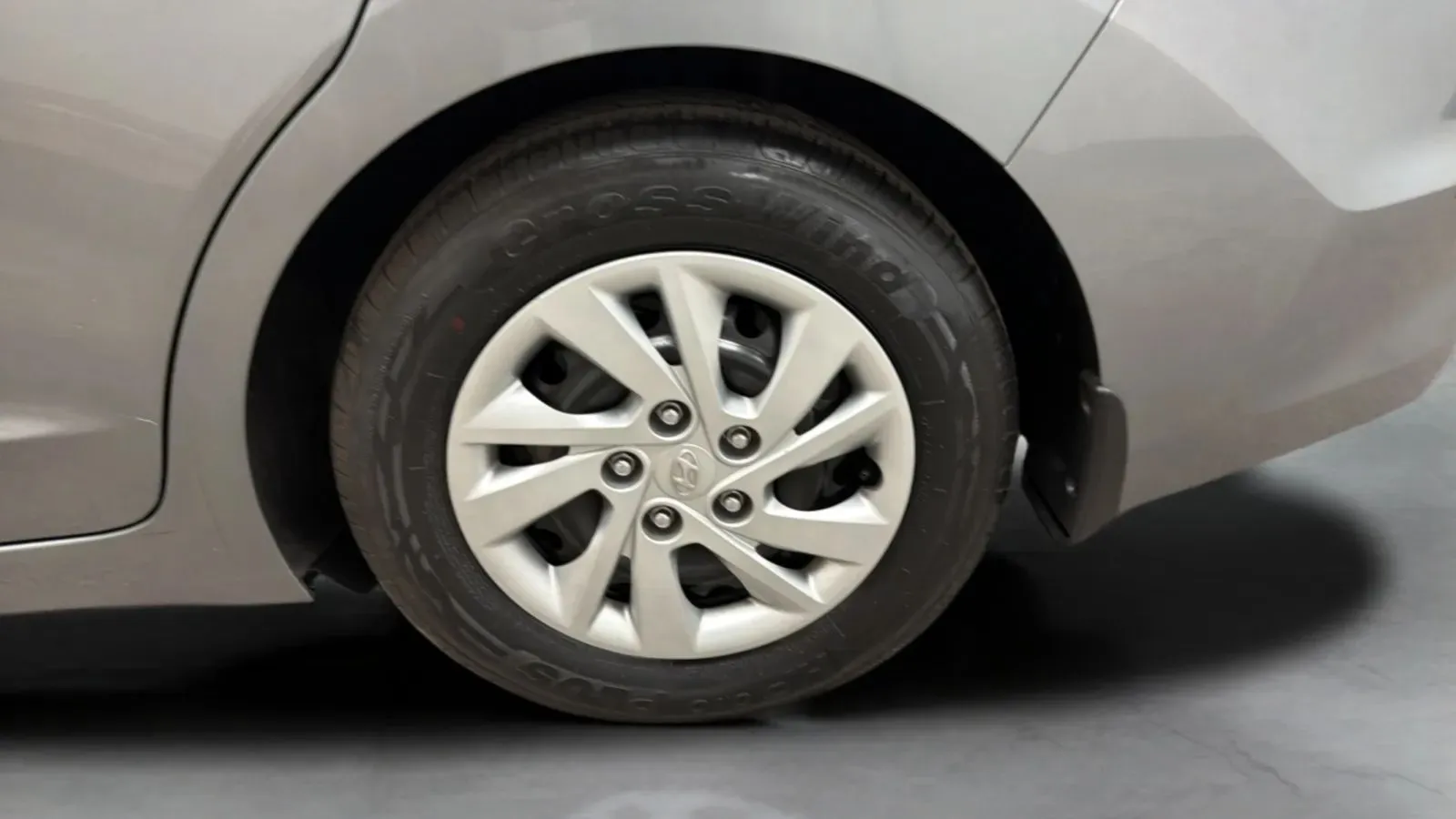 Hyundai Elantra photo 27