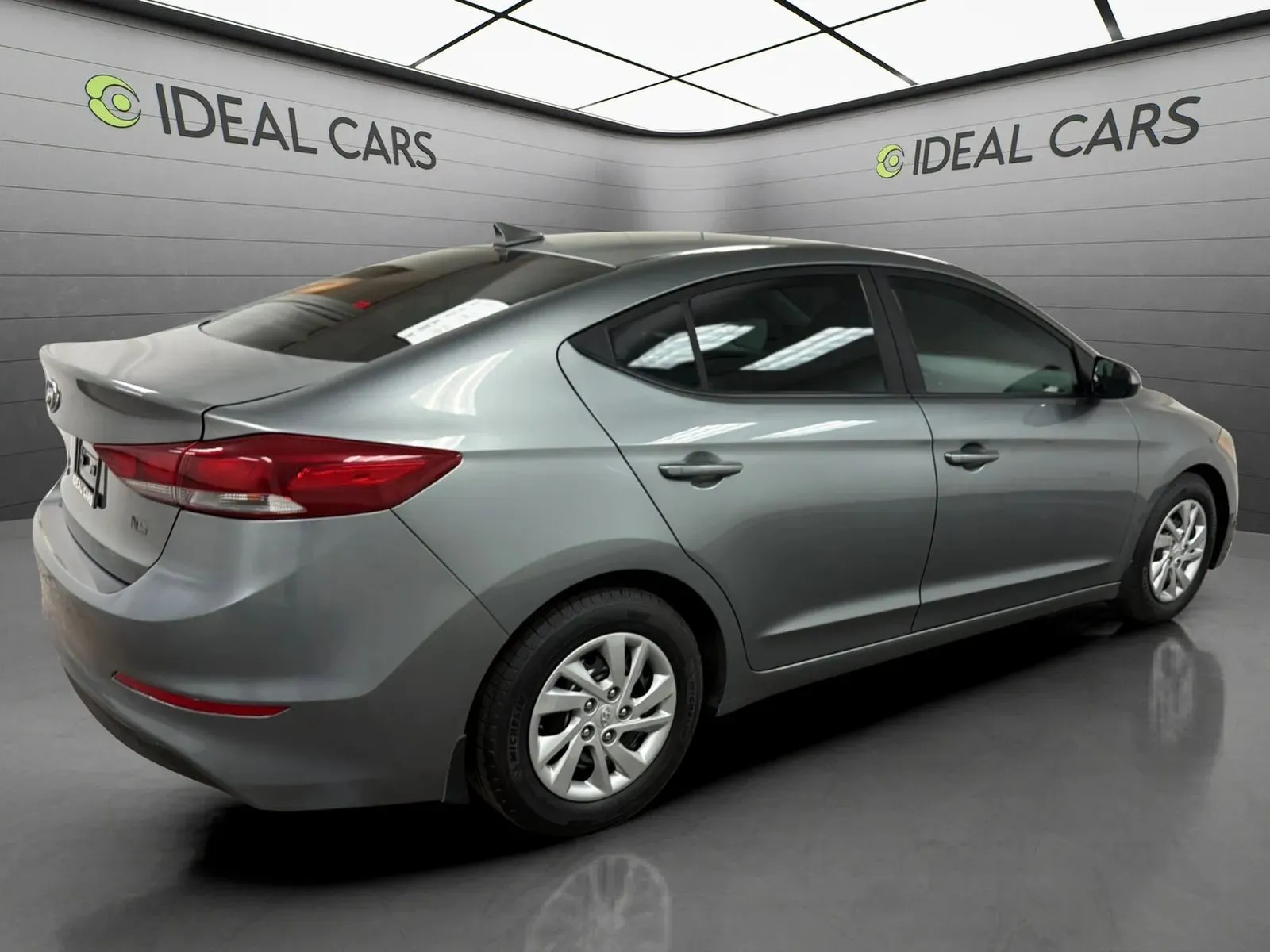 Hyundai Elantra photo 5