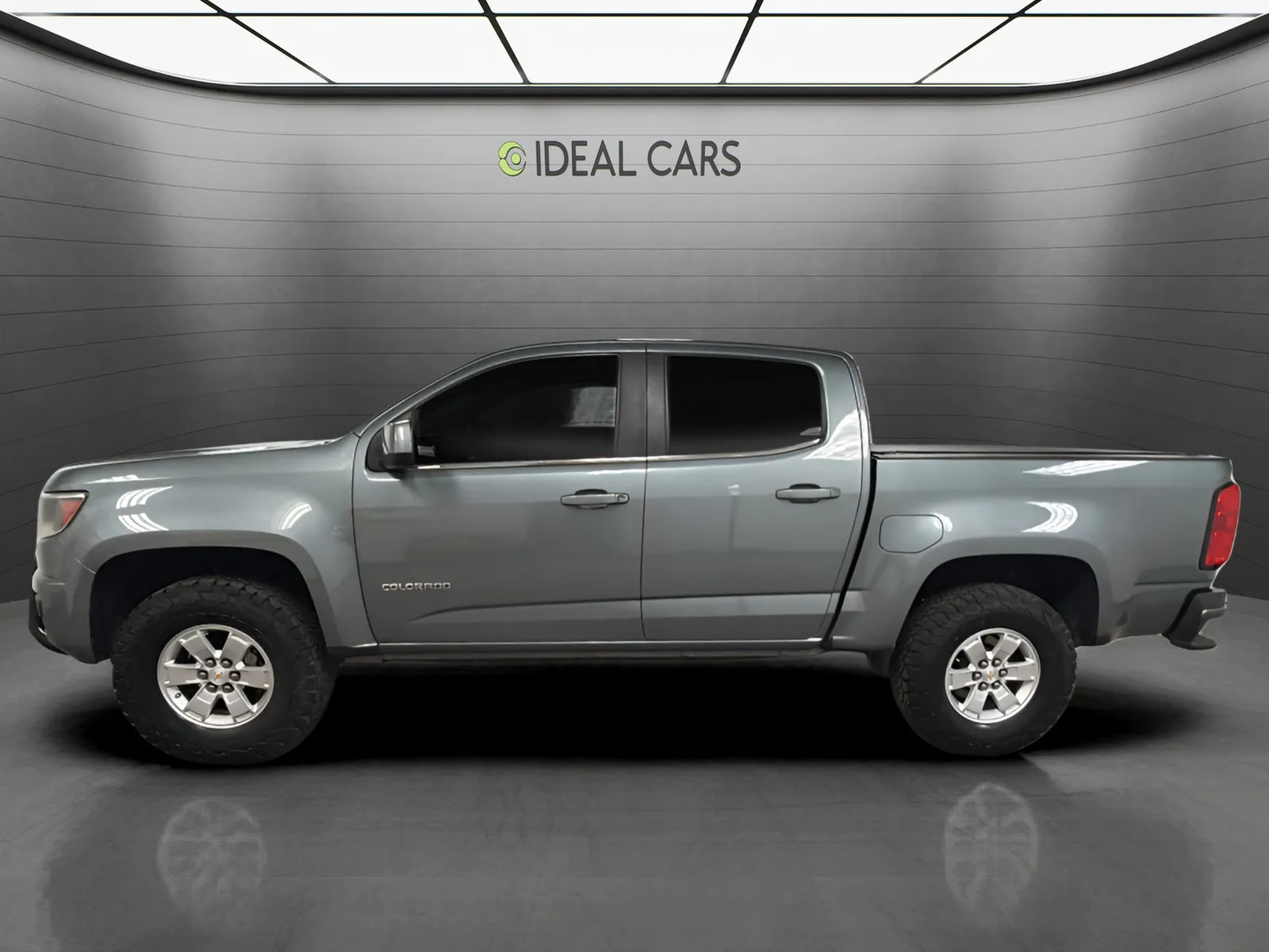 Chevrolet Colorado photo 2