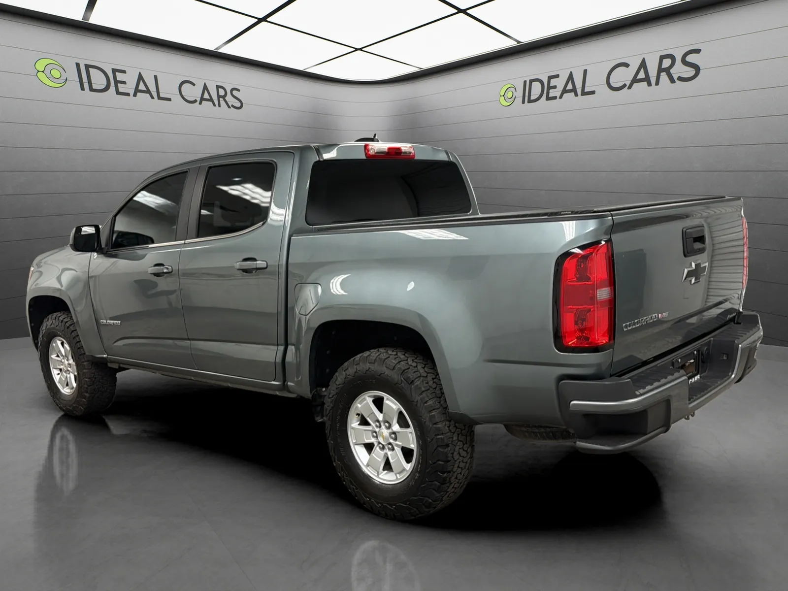 Chevrolet Colorado photo 3