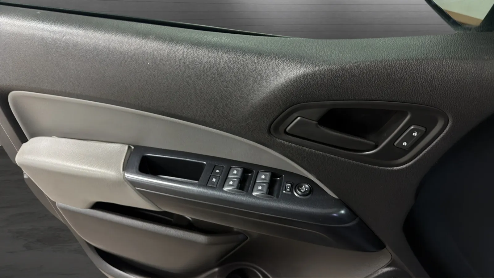 Chevrolet Colorado photo 16