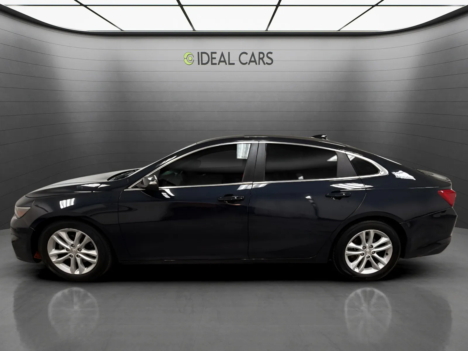 Chevrolet Malibu photo 2