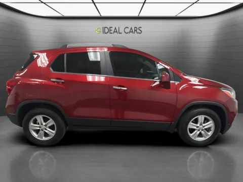 More photos of 2020 Chevrolet Trax LT at Ideal Cars - at Crismon Rd., AZ
