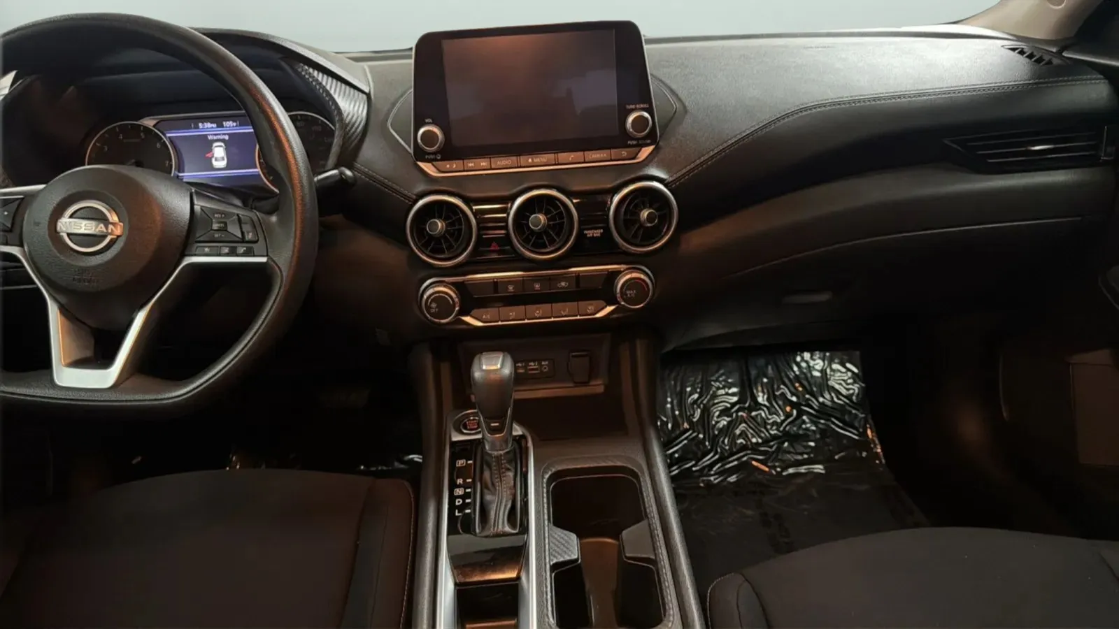Nissan Sentra photo 17