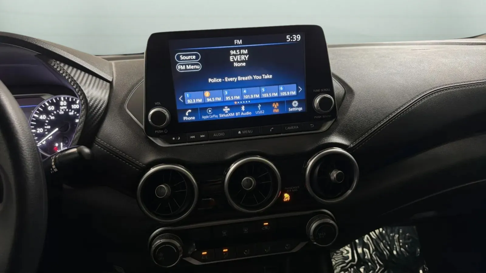 Nissan Sentra photo 14